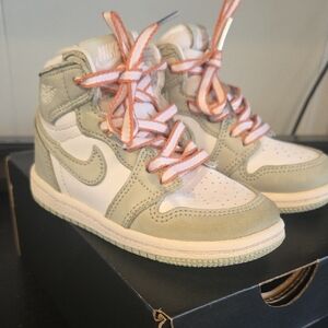 Jordan Kids Sneakers - White and Green with Orange Laces